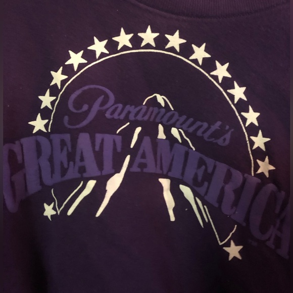 Vintage Paramount’s Great America Sweatshirt-645. $80 or $70 w/offer - Picture 2 of 3